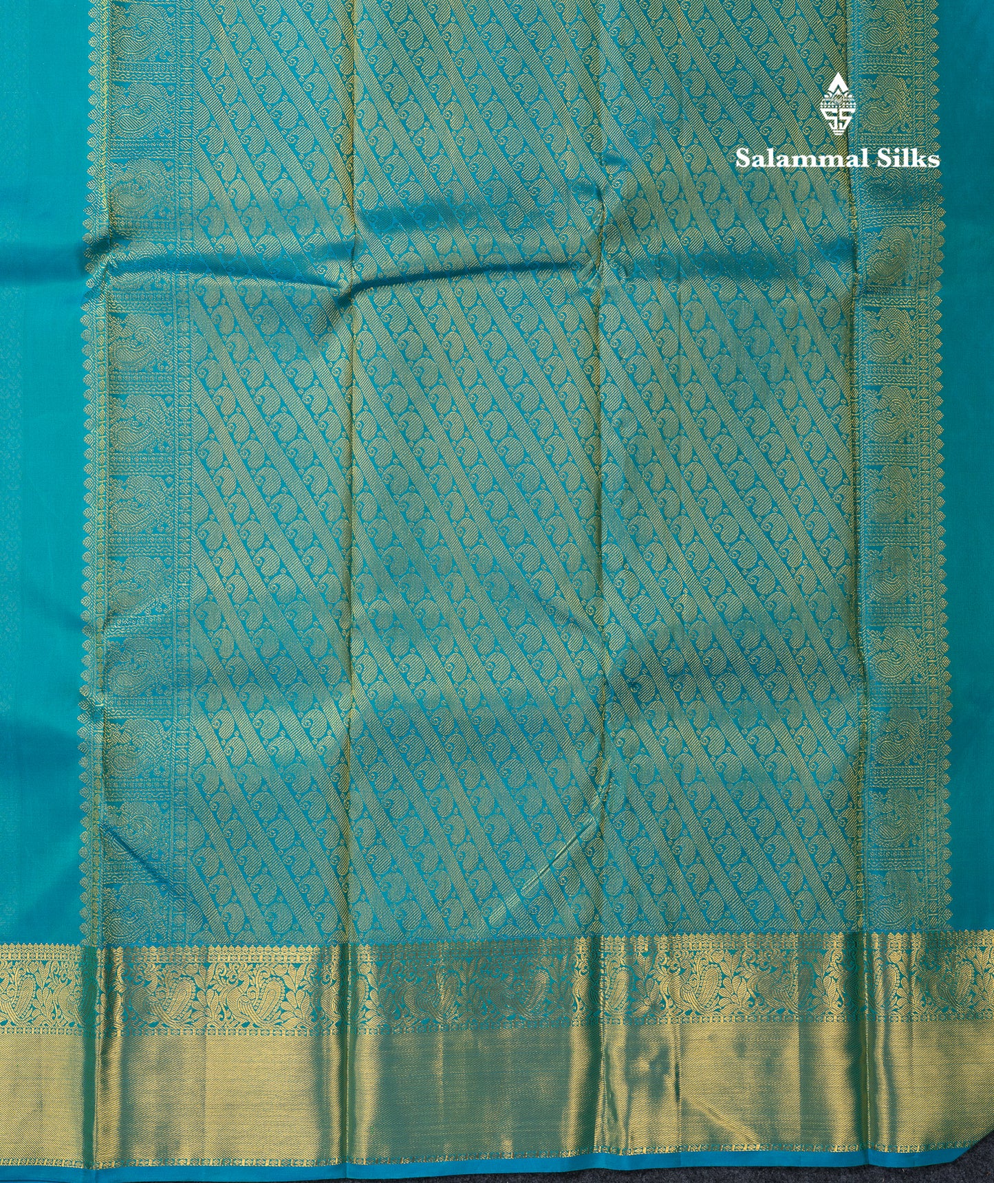 Beautiful Dual Tone Sapphire Blue Pure Kanjivaram Silk Saree With Traditional Border