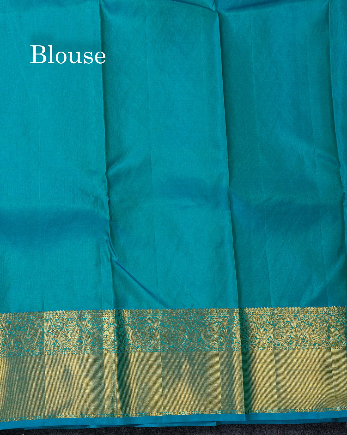 Beautiful Dual Tone Sapphire Blue Pure Kanjivaram Silk Saree With Traditional Border