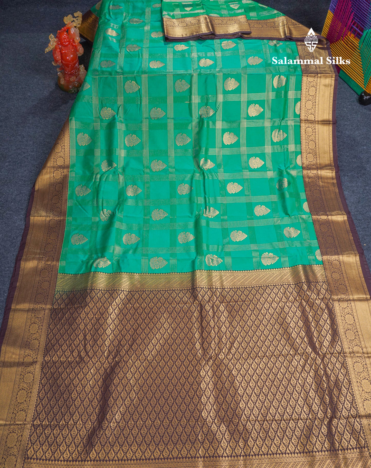 Dual Tone Peacock Green Semi Silk Saree With Contrast Dark Brown Border