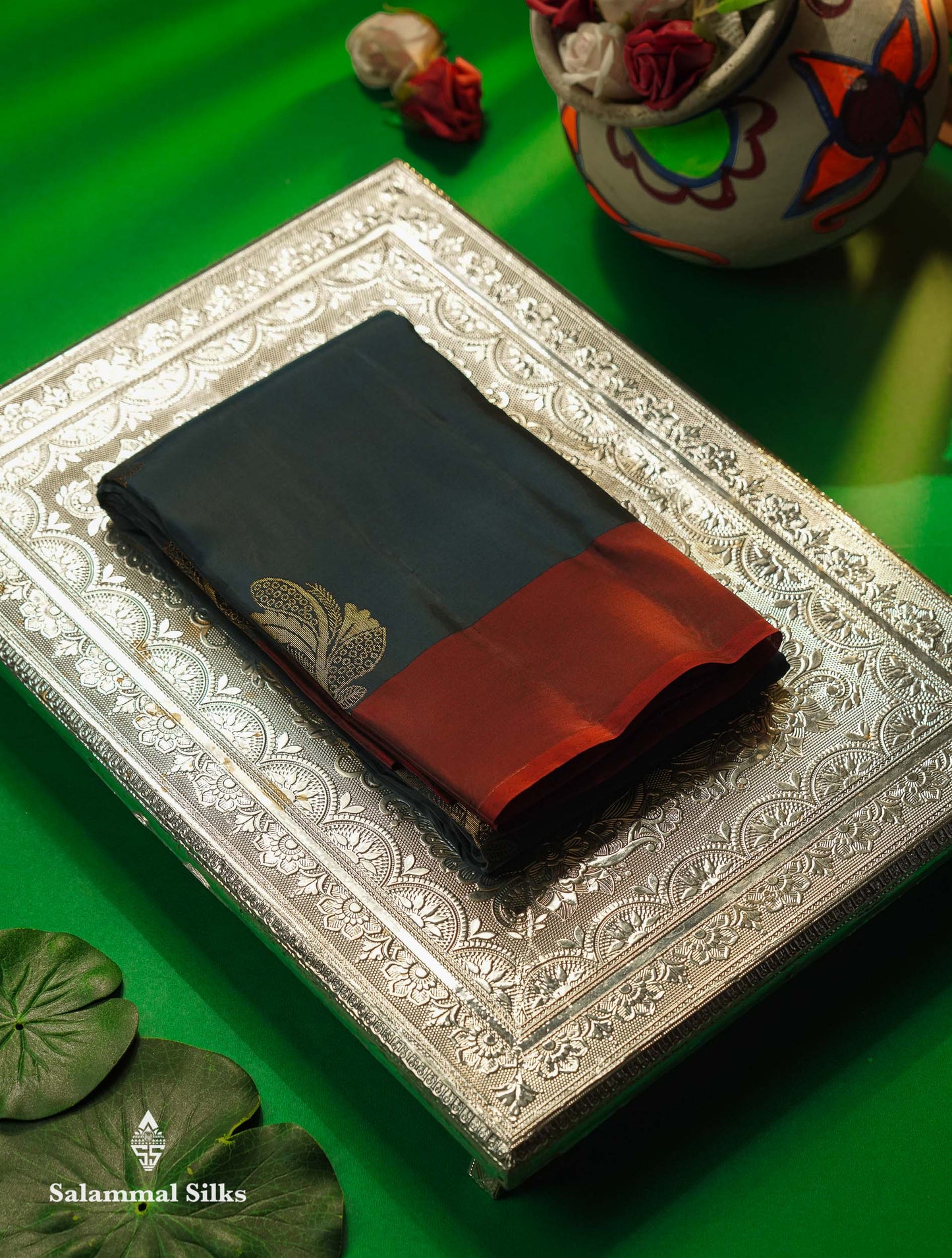 Beautiful Maroon PureMix Kanjivaram Soft Silk Saree With Contrast Bottle Green Border