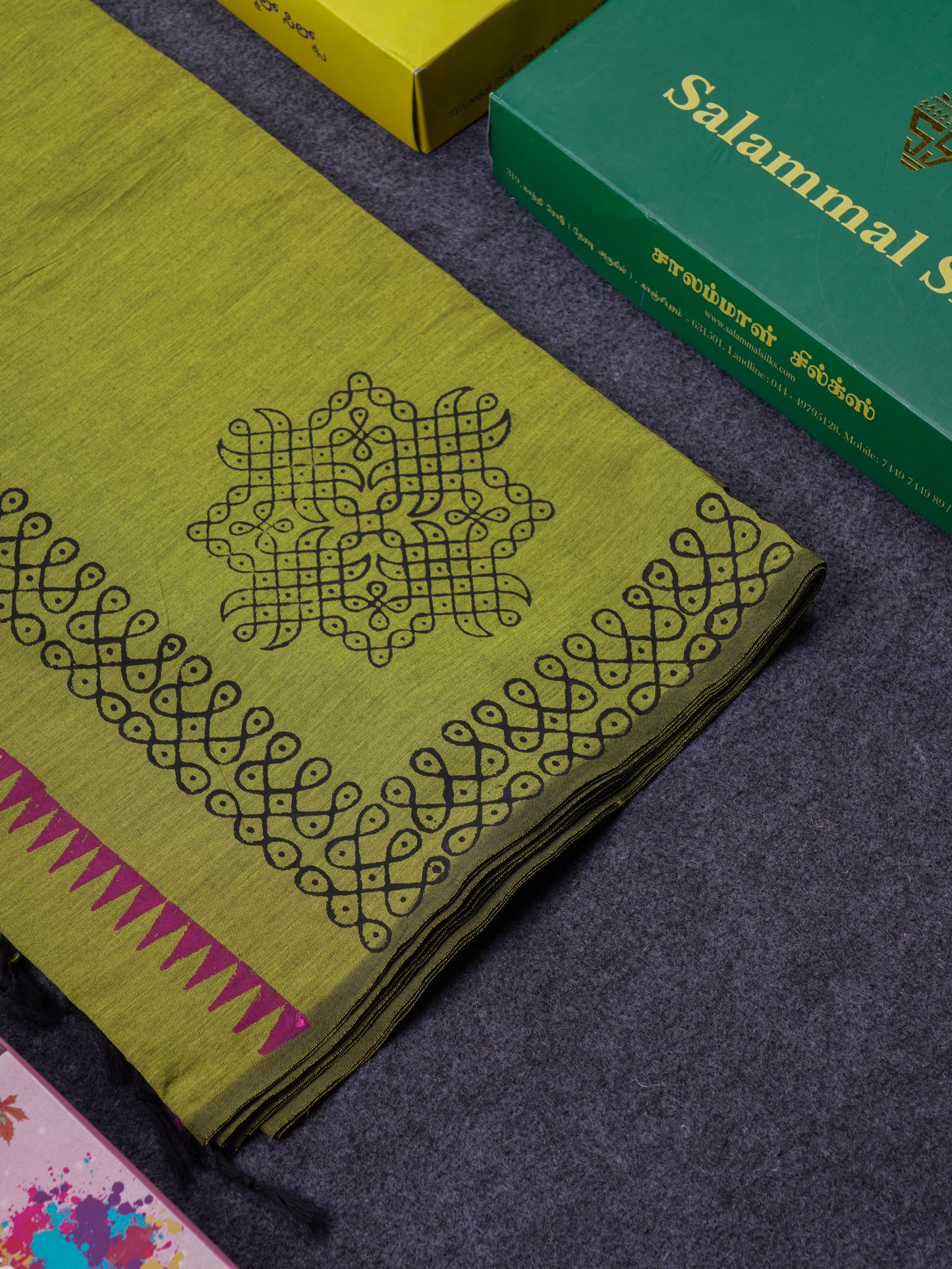 Beautiful Parrot Green South Cotton Printed Saree With Contrast Vadamalli Blouse
