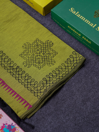 Beautiful Parrot Green South Cotton Printed Saree With Contrast Vadamalli Blouse