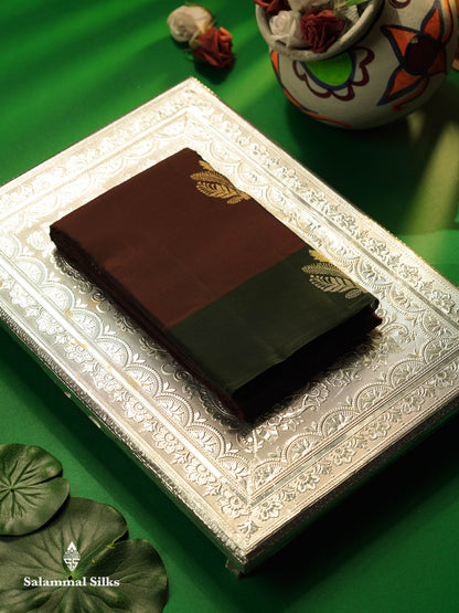 Beautiful Maroon PureMix Kanjivaram Soft Silk Saree With Contrast Bottle Green Border