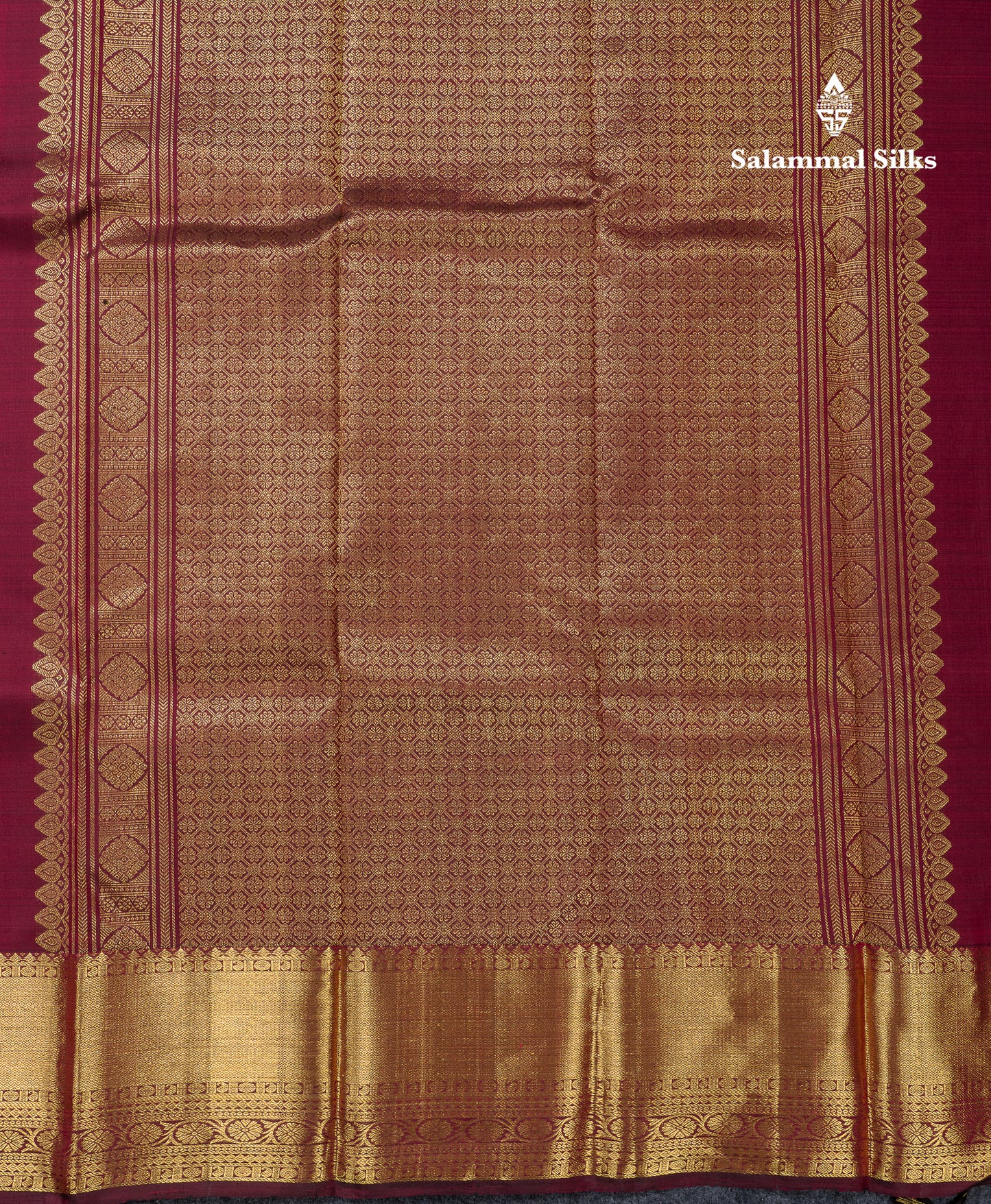 Beautiful Magenta Pure Kanjivaram Silk Saree With Traditional Evening Morning Border