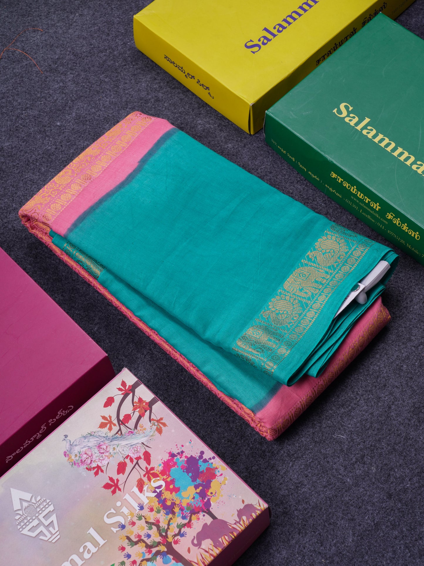 Beautiful Violet Vanasingaram Traditional Sungudi Cotton Saree With Contrast Cream Gap Border