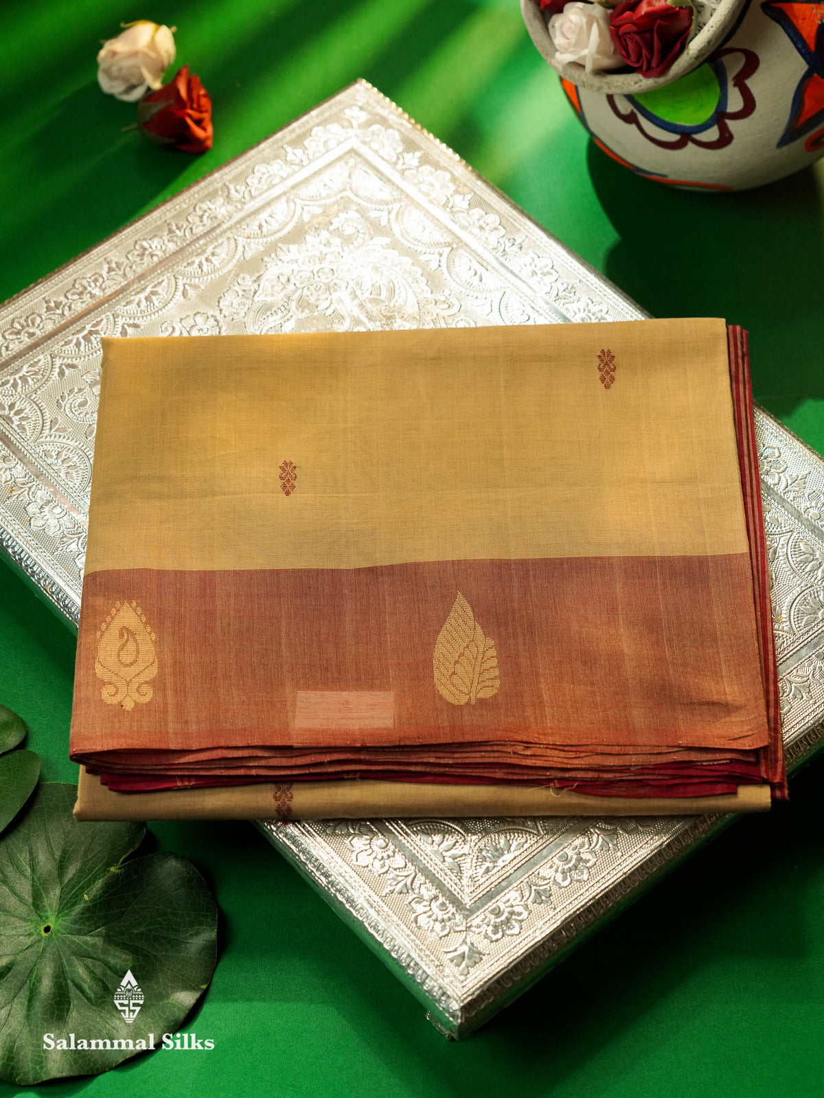 Beautiful Beige Thread Buttas Handloom Pure Cotton Saree With Maroon Border