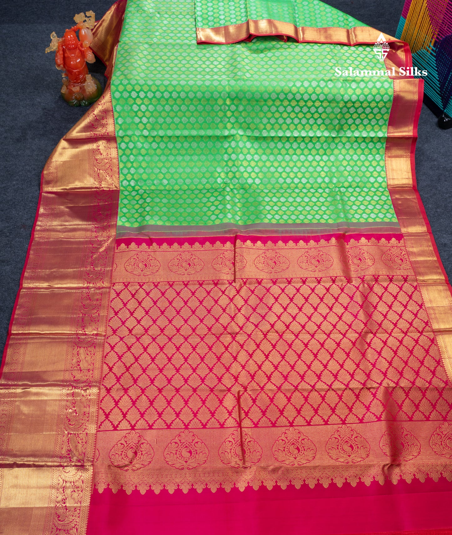 Parrot Green Bridal Pure Kanjivaram Silk Saree With Contrast Reddish Pink Traditional Evening Morning Border