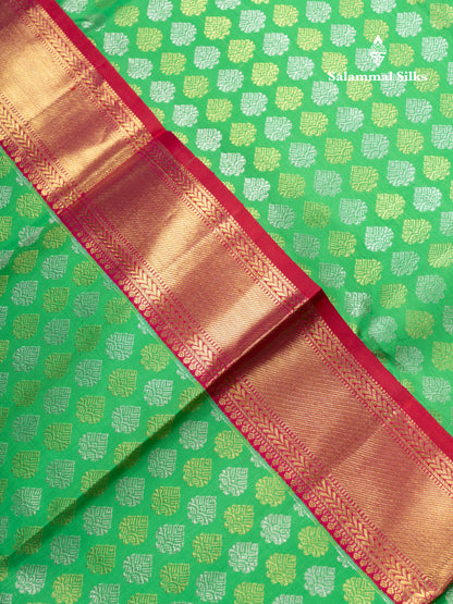 Parrot Green Bridal Pure Kanjivaram Silk Saree With Contrast Reddish Pink Traditional Evening Morning Border