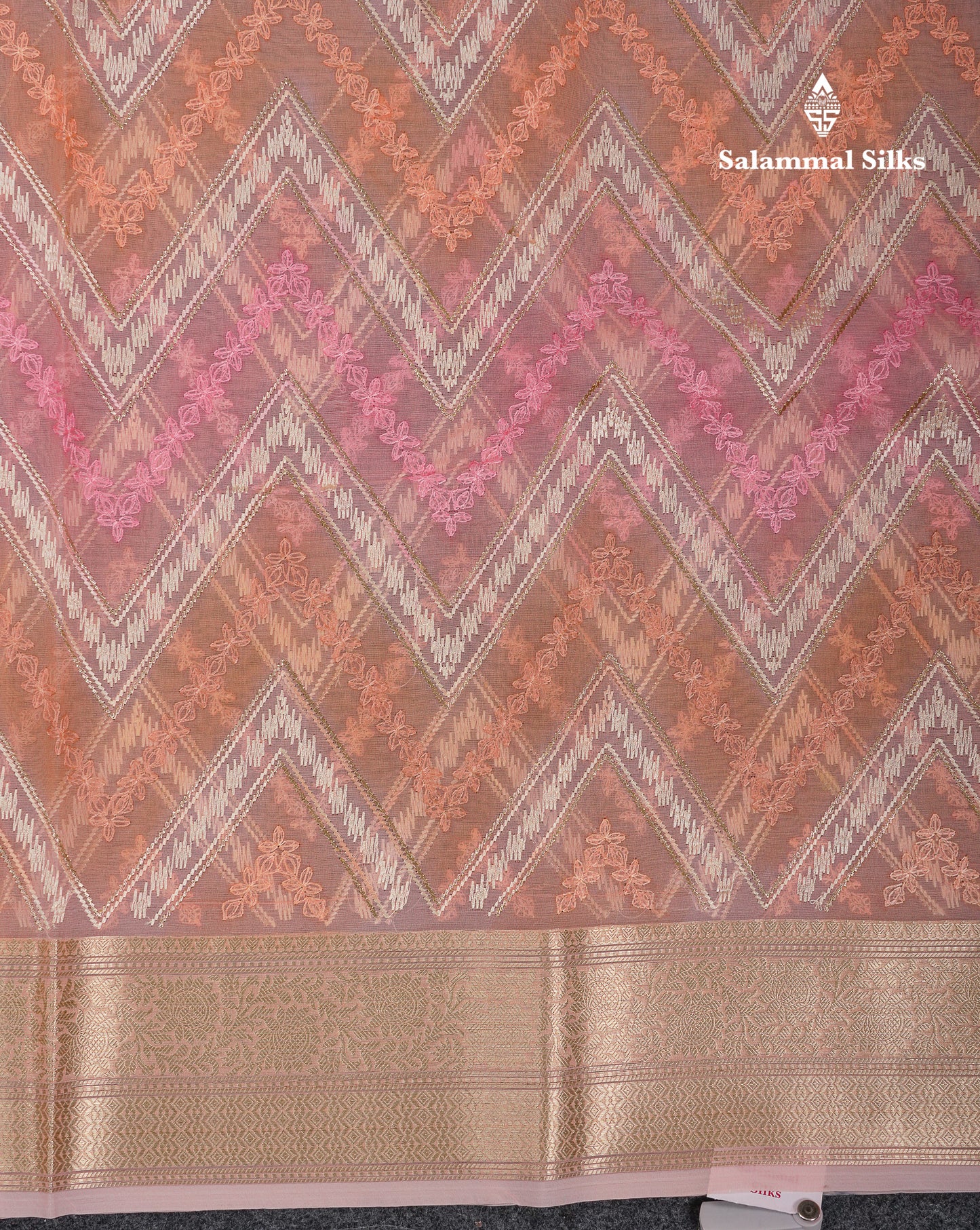Beautiful Light Pink Zig-Zag Thread Work Semi Organza Fancy Saree With Traditional Border