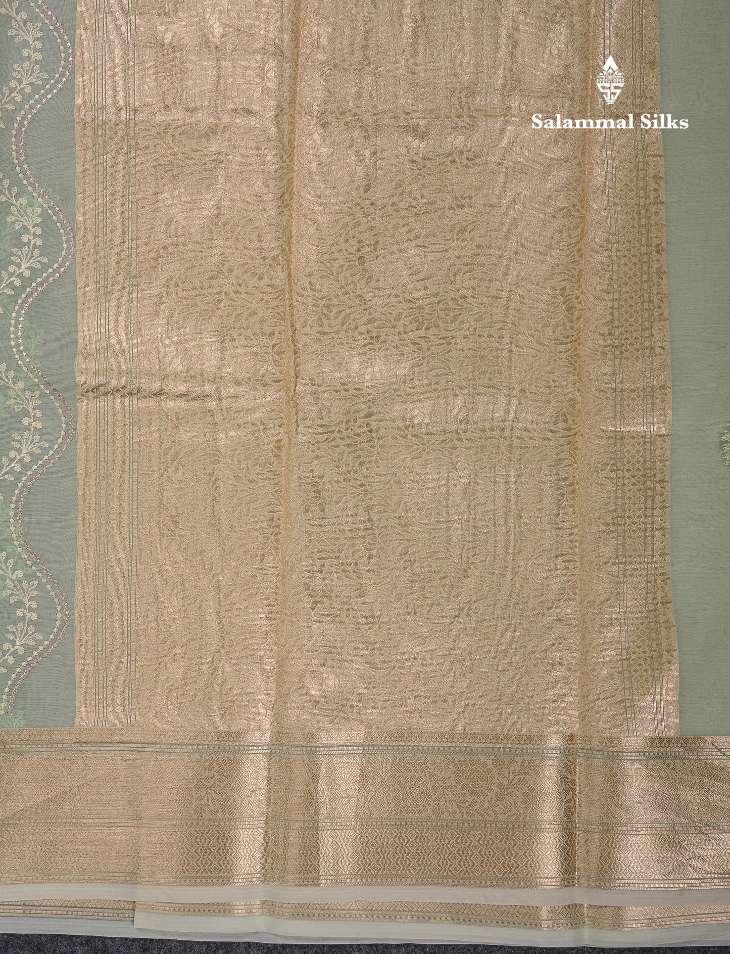 Beautiful Light Pink Zig-Zag Thread Work Semi Organza Fancy Saree With Traditional Border