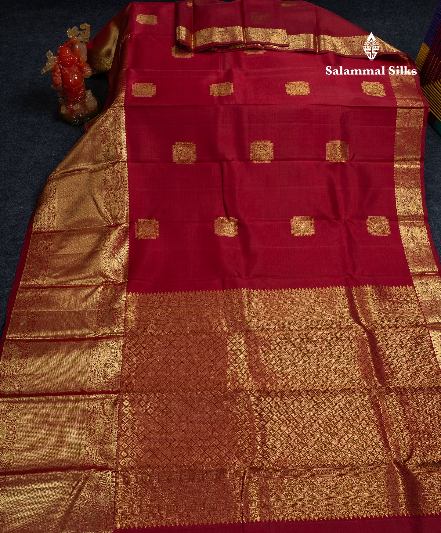 Beautiful Maroon Pure Kanjivaram Silk Saree With Contrast Bottle Green Blouse