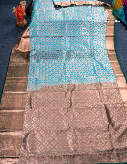 Dual Tone Light Ramar Blue Bridal Pure Kanjivaram Silk Saree With Contrast Bottle Green Traditional Evening Morning Border