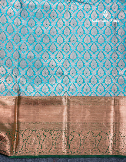 Dual Tone Light Ramar Blue Bridal Pure Kanjivaram Silk Saree With Contrast Bottle Green Traditional Evening Morning Border