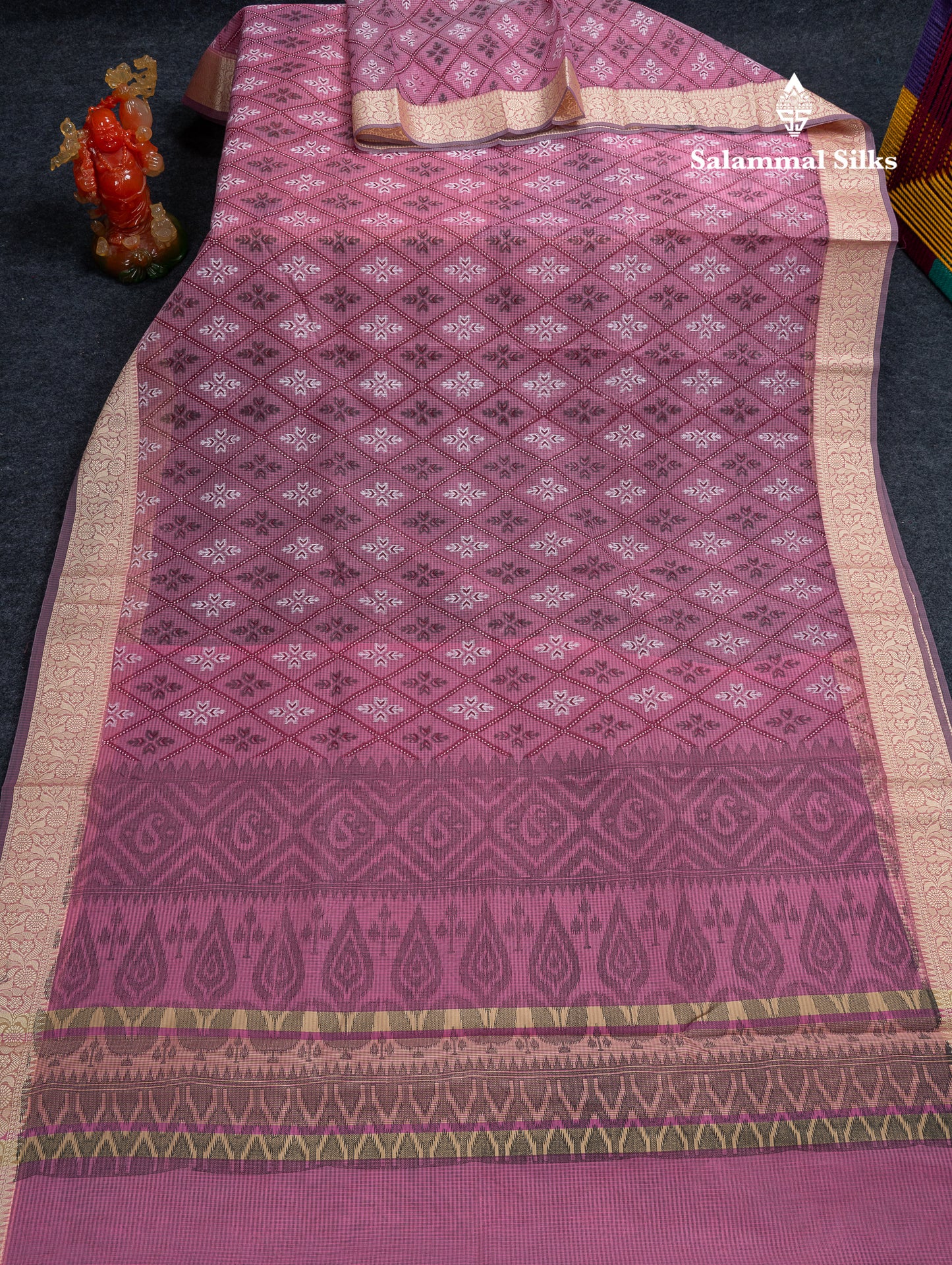 Beautiful Pink Kota Cotton Saree With Thread Work Border