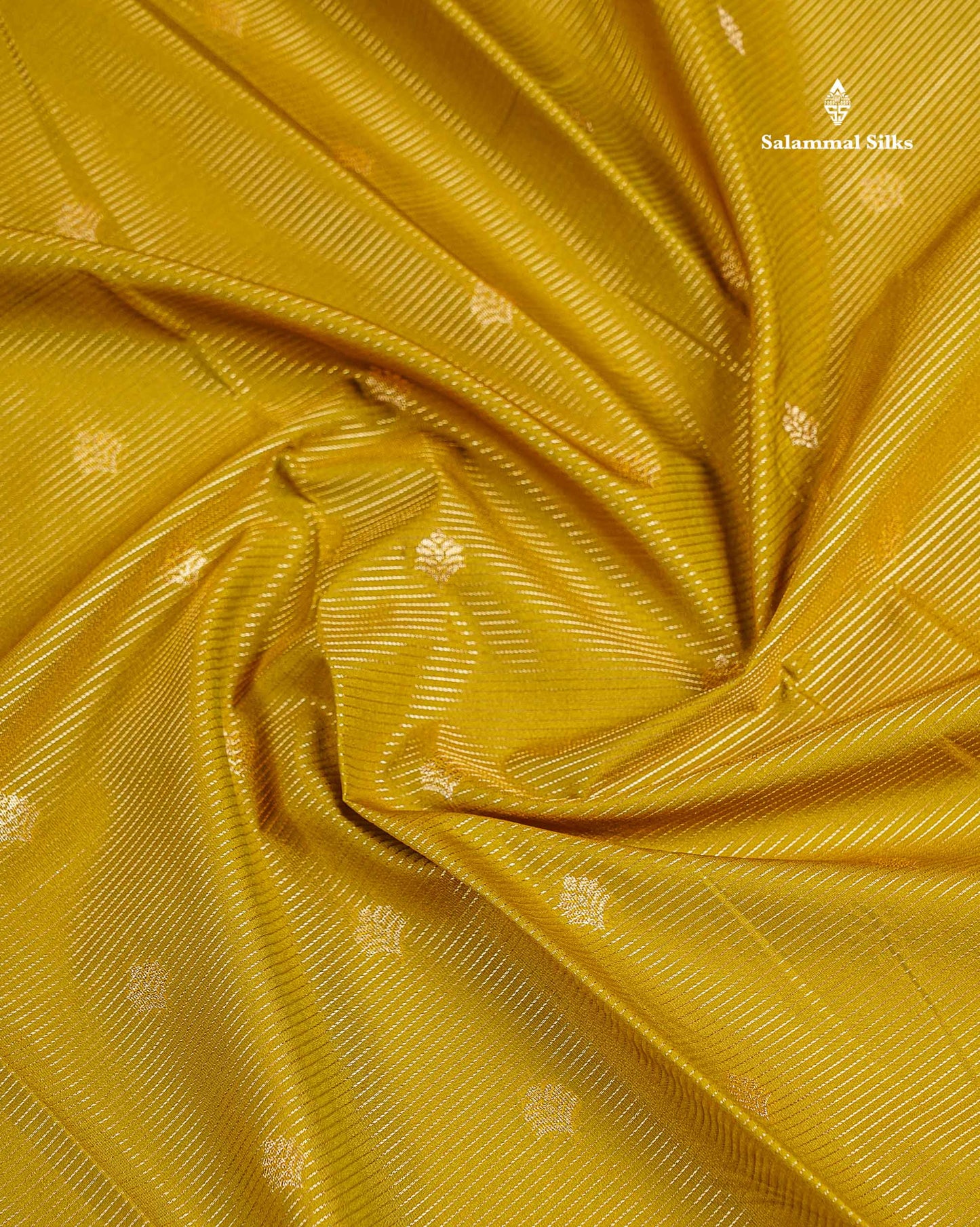 Semi Silk Saree - Mehandi Green Butta With Vaira Oosi Lines Along With Contrast Red Traditional Medium Border