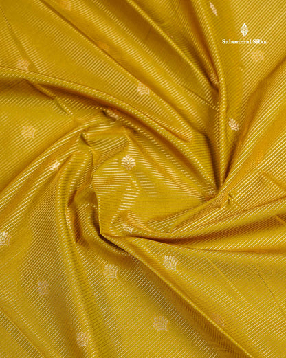 Semi Silk Saree - Mehandi Green Butta With Vaira Oosi Lines Along With Contrast Red Traditional Medium Border