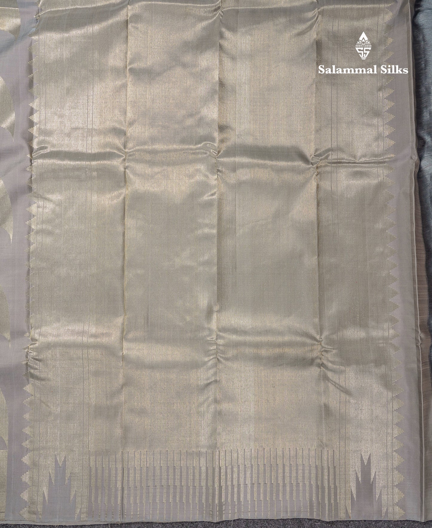 Beautiful Light Grey 8 Kol Pure Kanjivaram Silk Saree With Blouse