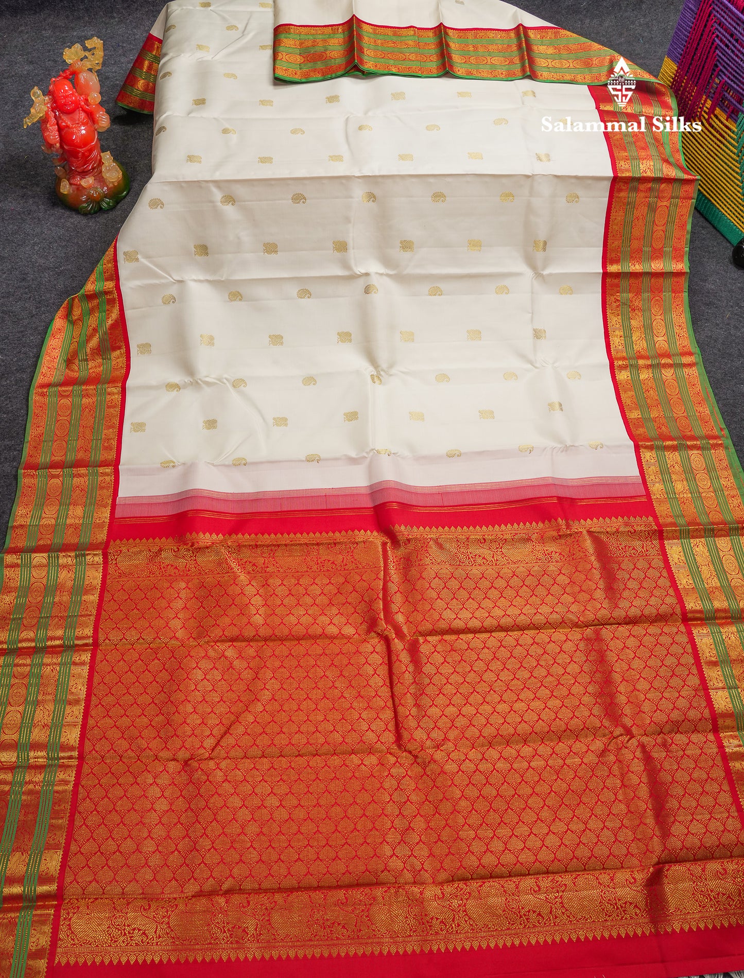 Beautiful Korvai White Pure Kanjivaram Silk Saree With Contrast Red Traditional Border