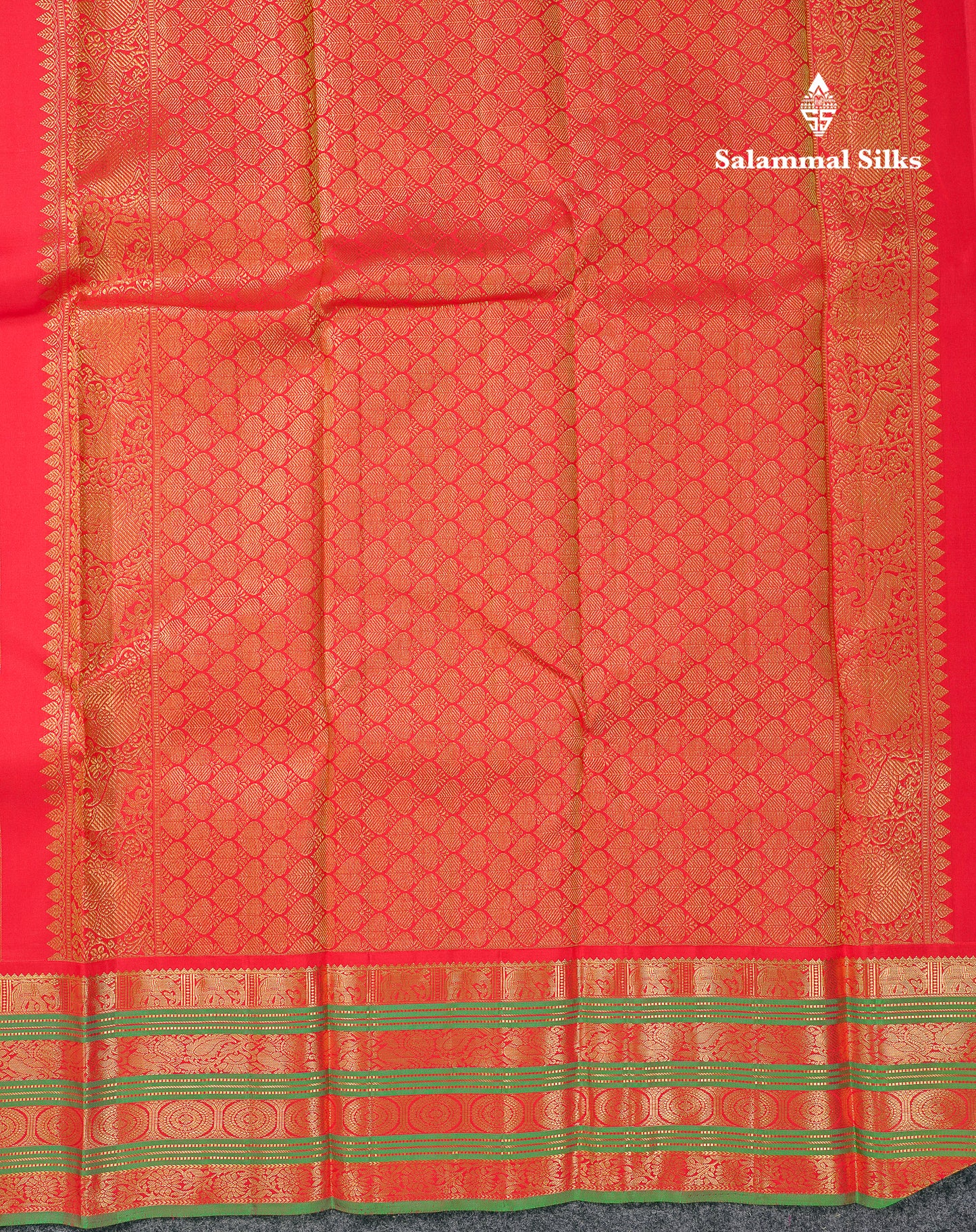 Beautiful Korvai White Pure Kanjivaram Silk Saree With Contrast Red Traditional Border