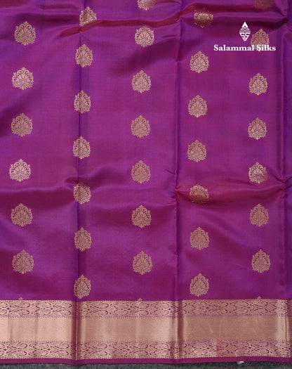 Beautiful Magenta Pure Kanjivaram Silk Saree With Traditional Medium Border