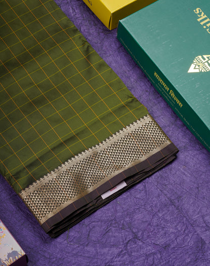 9 Yards Semi Silk Saree Green Colour with Gold Zari Border
