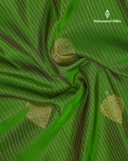 Beautiful Green Pure Kanjivaram Silk Saree With Contrast Magenta Traditional Evening Morning Border