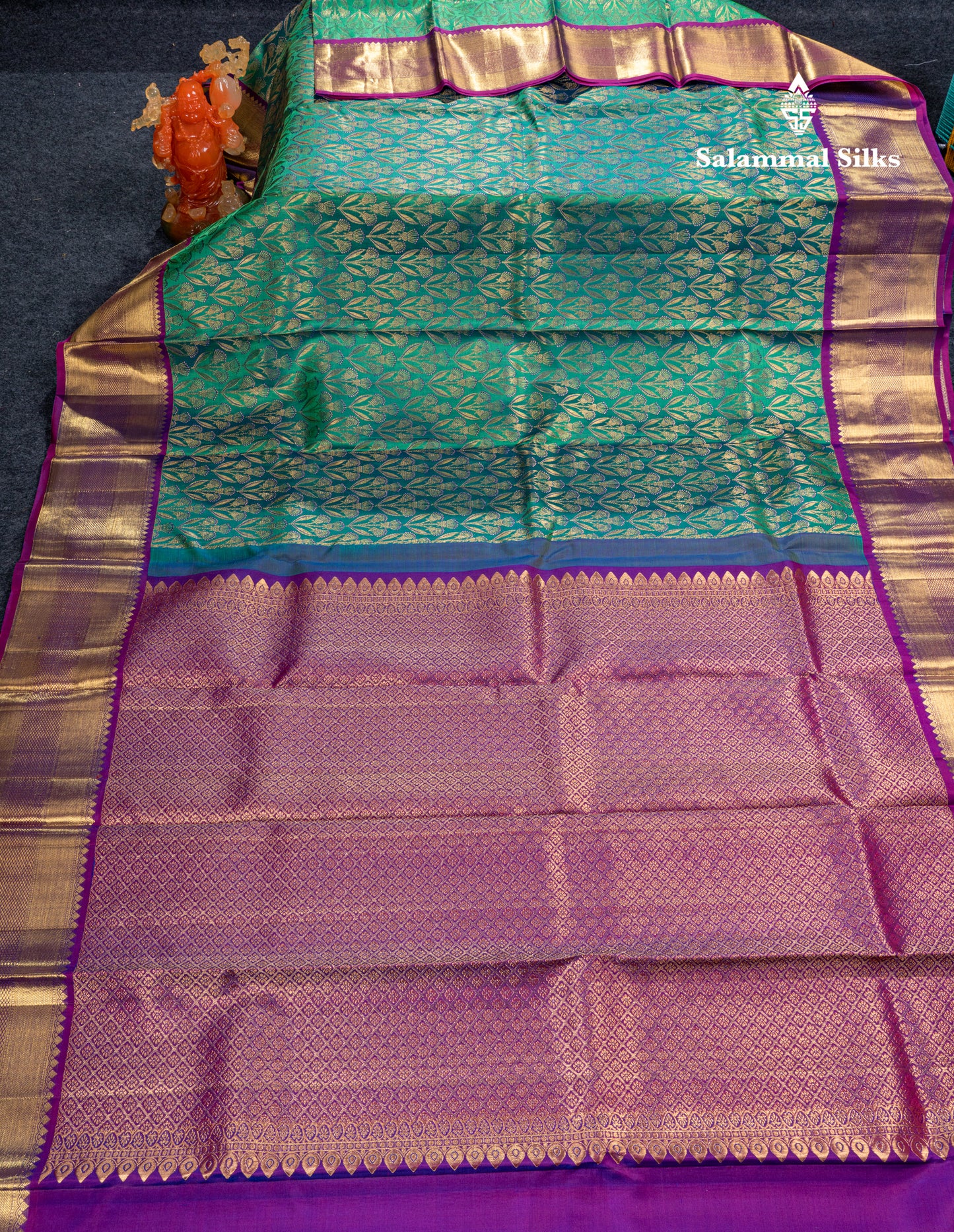Dual Tone Peacock Green Bridal Pure Kanjivaram Silk Saree With Contrast Magenta Traditional Border