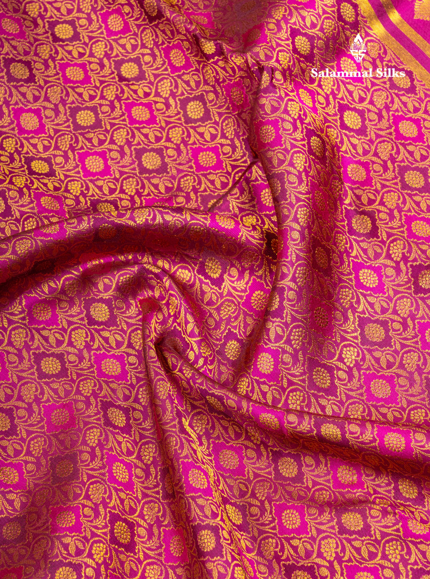 Magenta Bridal Pure Kanjivaram Silk Saree With Traditional Border