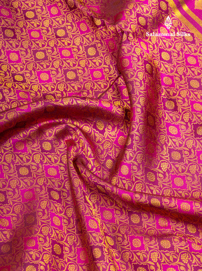 Magenta Bridal Pure Kanjivaram Silk Saree With Traditional Border