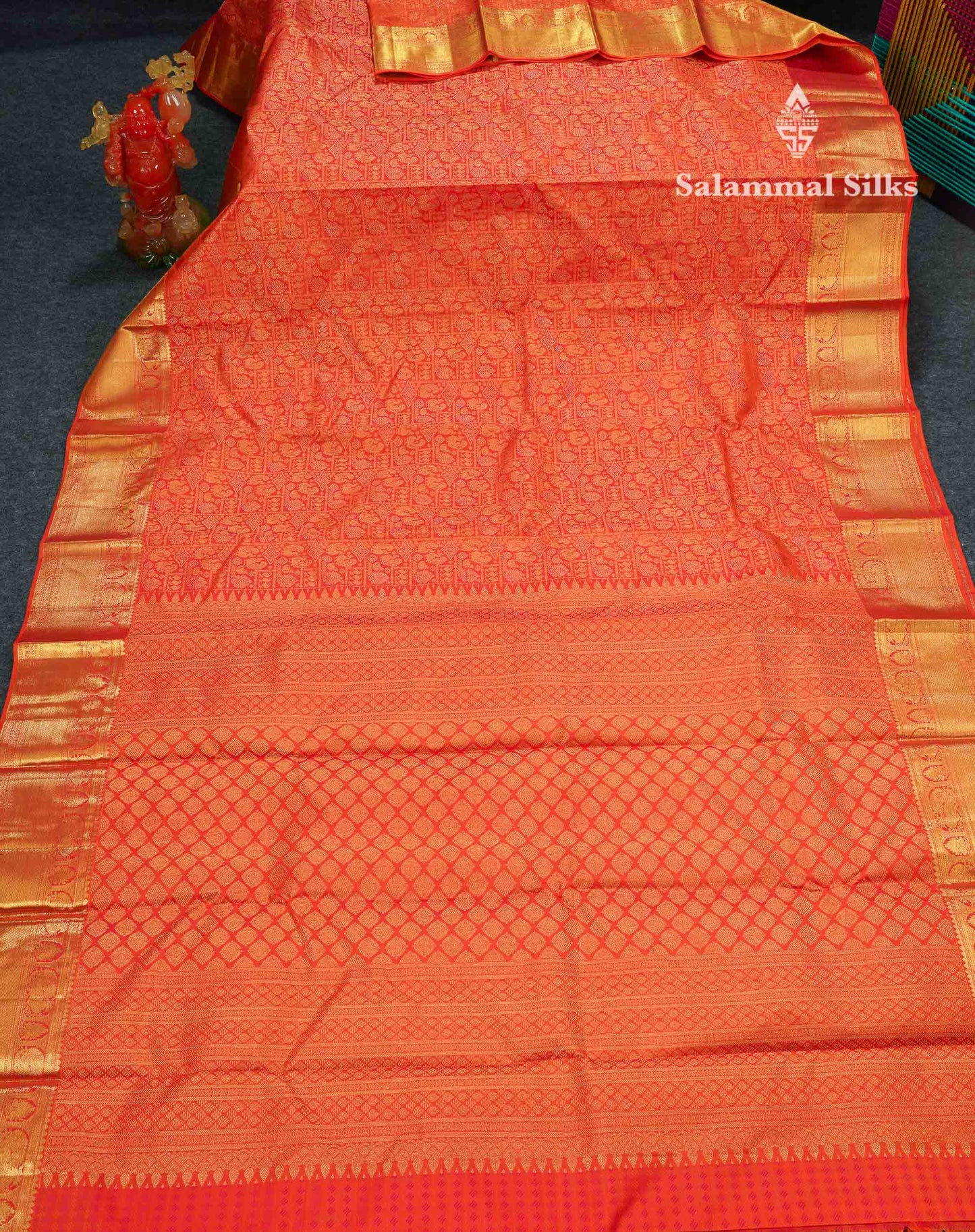 Beautiful Orange Bridal Pure Kanjivaram Silk Saree With Traditional Medium Border