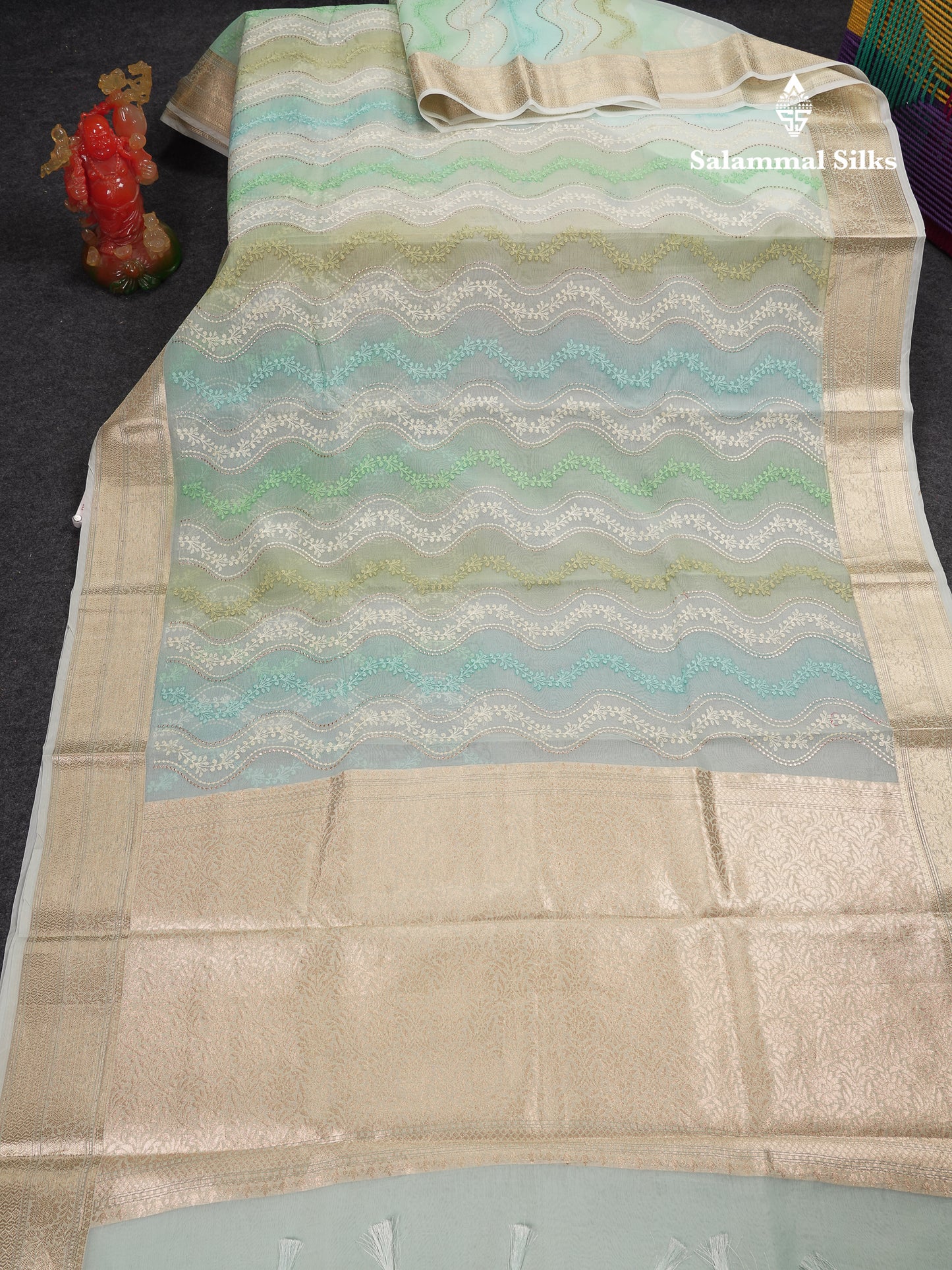 Beautiful Light Rexona Wave Pattern Thread Work Semi Organza Fancy Saree With Traditional Border