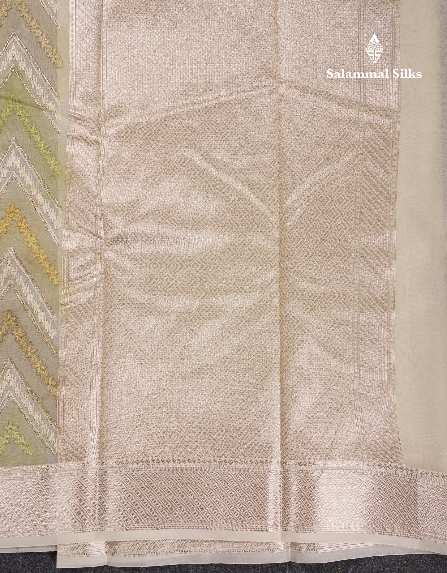 Beautiful Dark Peach Zig-Zag Thread Work Semi Organza Fancy Saree With Traditional Border