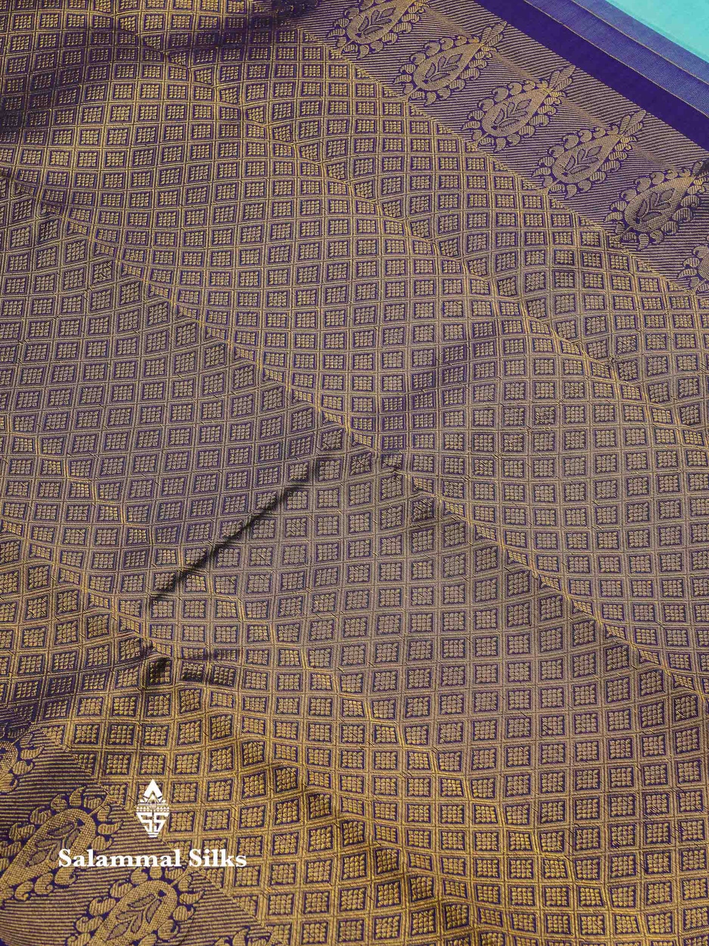 Beautiful Dual Tone Light Blue Peacock & Chakaram Thread Work Butta Pure Kanjivaram Silk Saree With Contrast Navy Blue Traditional Border