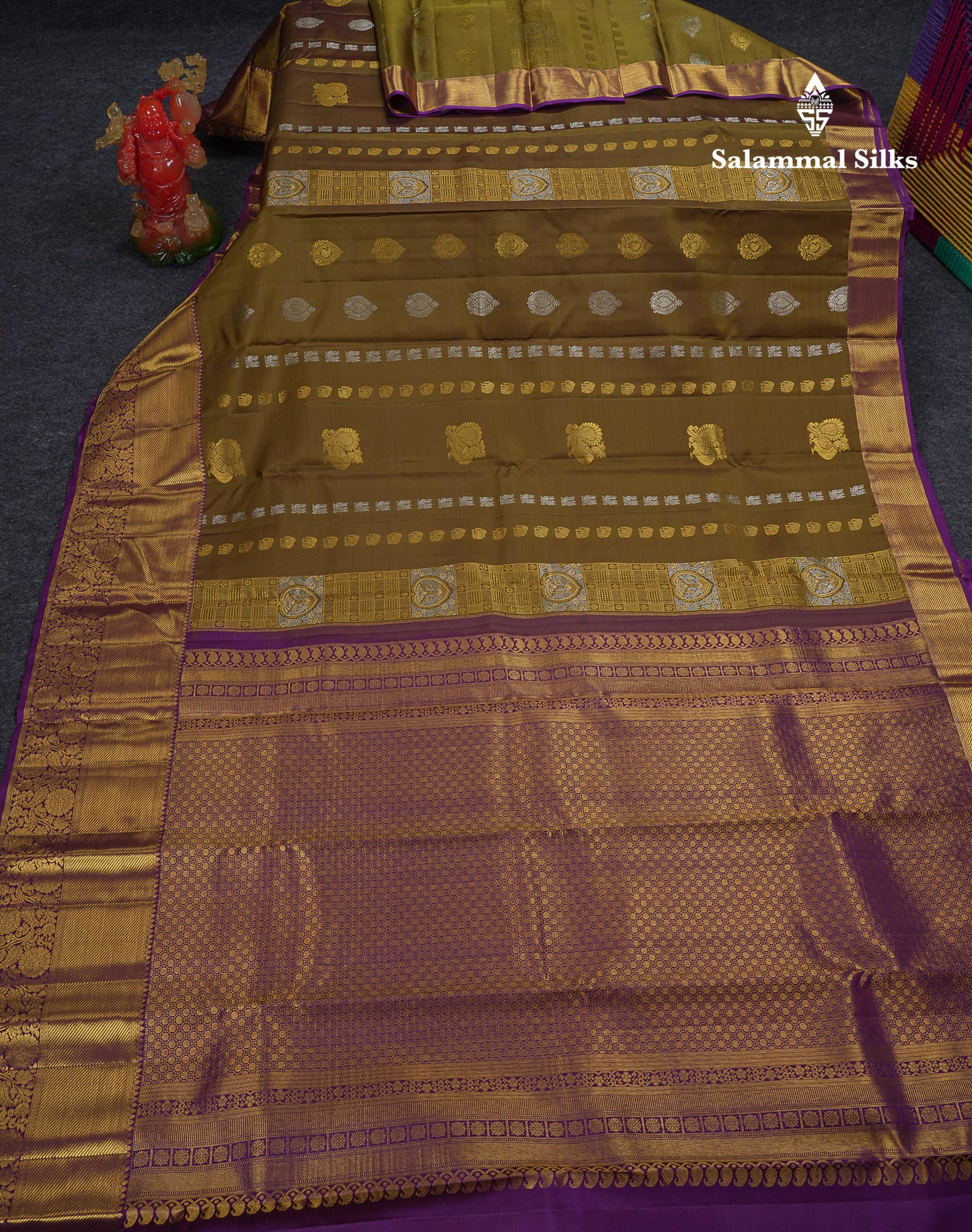 Beautiful Mehandi Green Pure Kanjivaram Silk Saree With Contrast Magenta Traditional Evening Morning Border