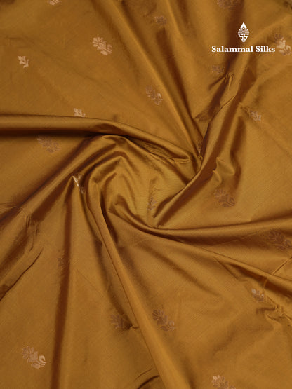 Beautiful Grey Semi Silk Saree With Tarditional Rettapet Border