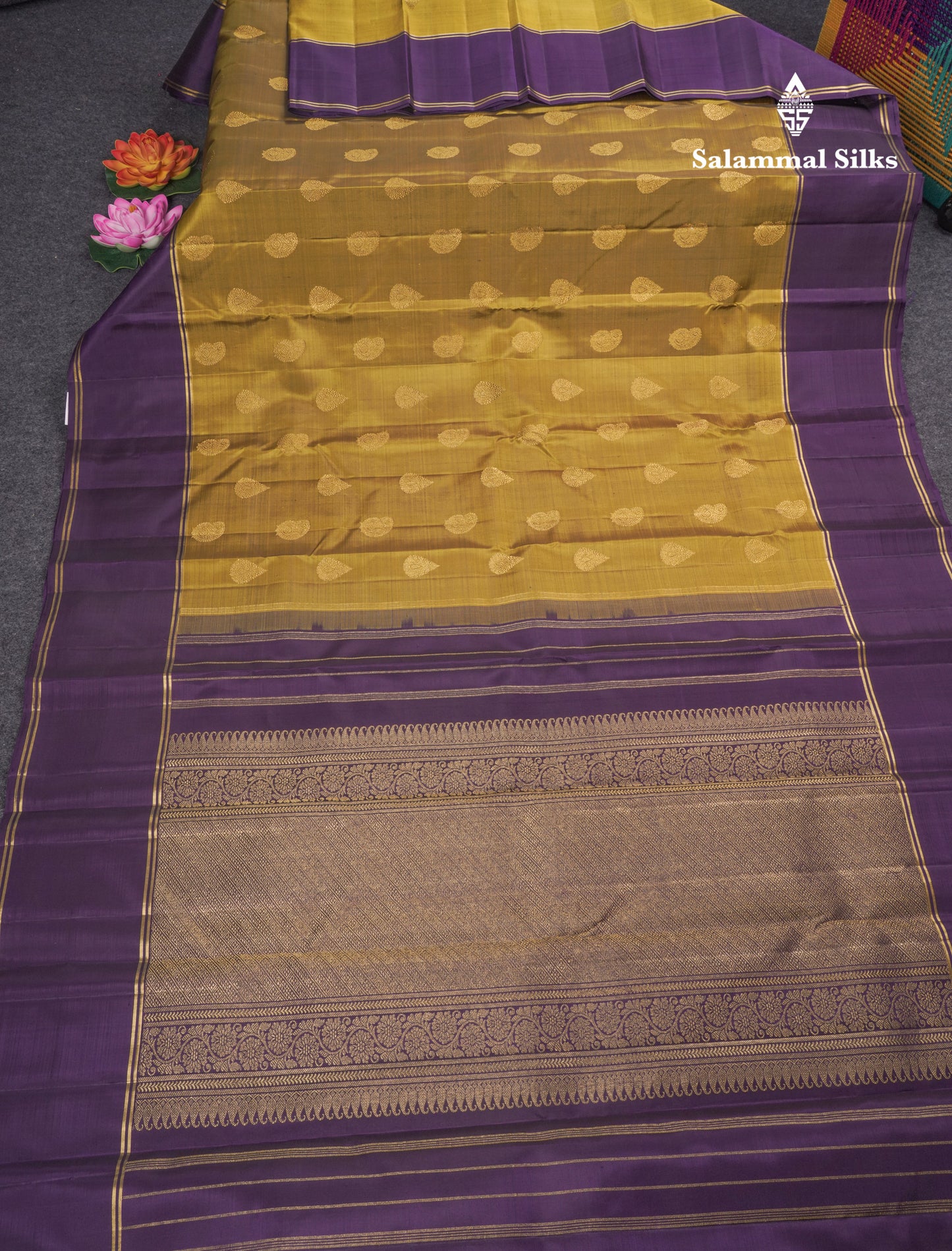 Mehandi Green Pure Kanjivaram Silk Saree With Violet Border