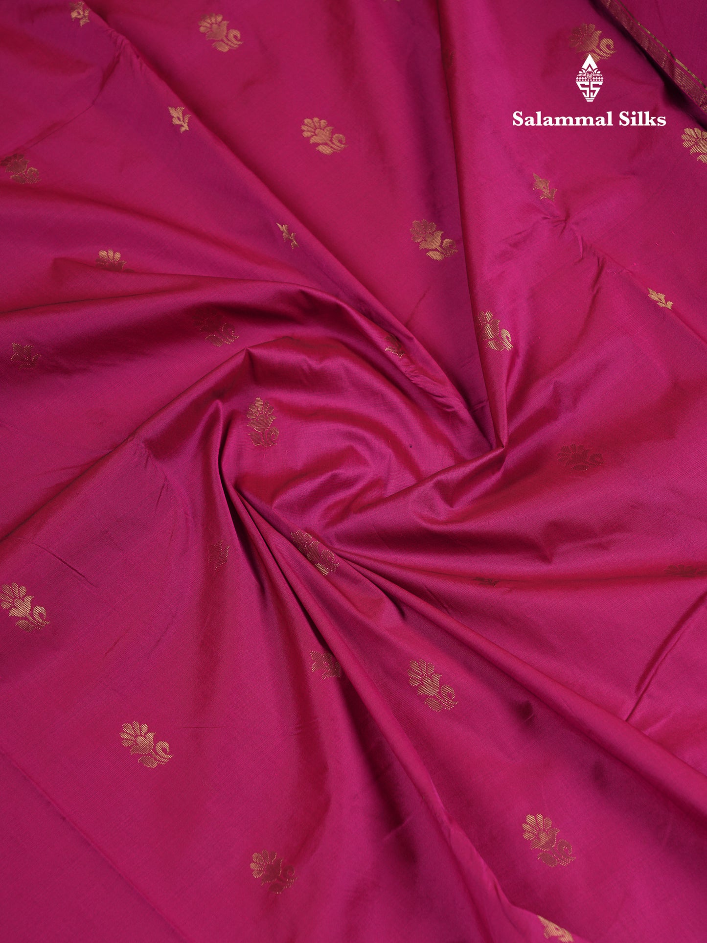 Beautiful Grey Semi Silk Saree With Tarditional Rettapet Border
