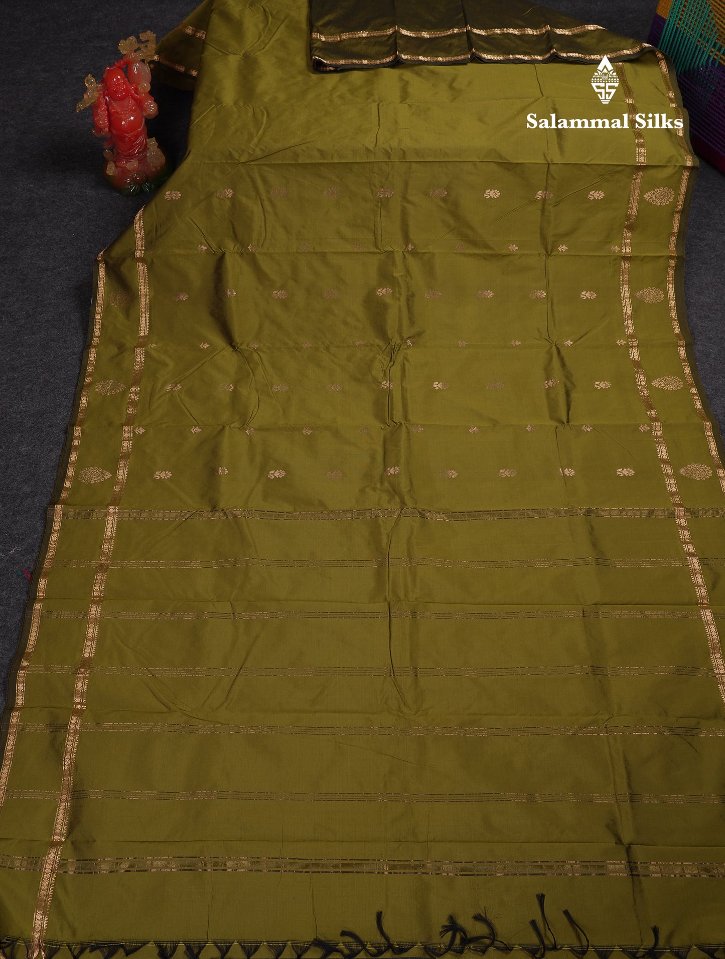 Beautiful Grey Semi Silk Saree With Tarditional Rettapet Border