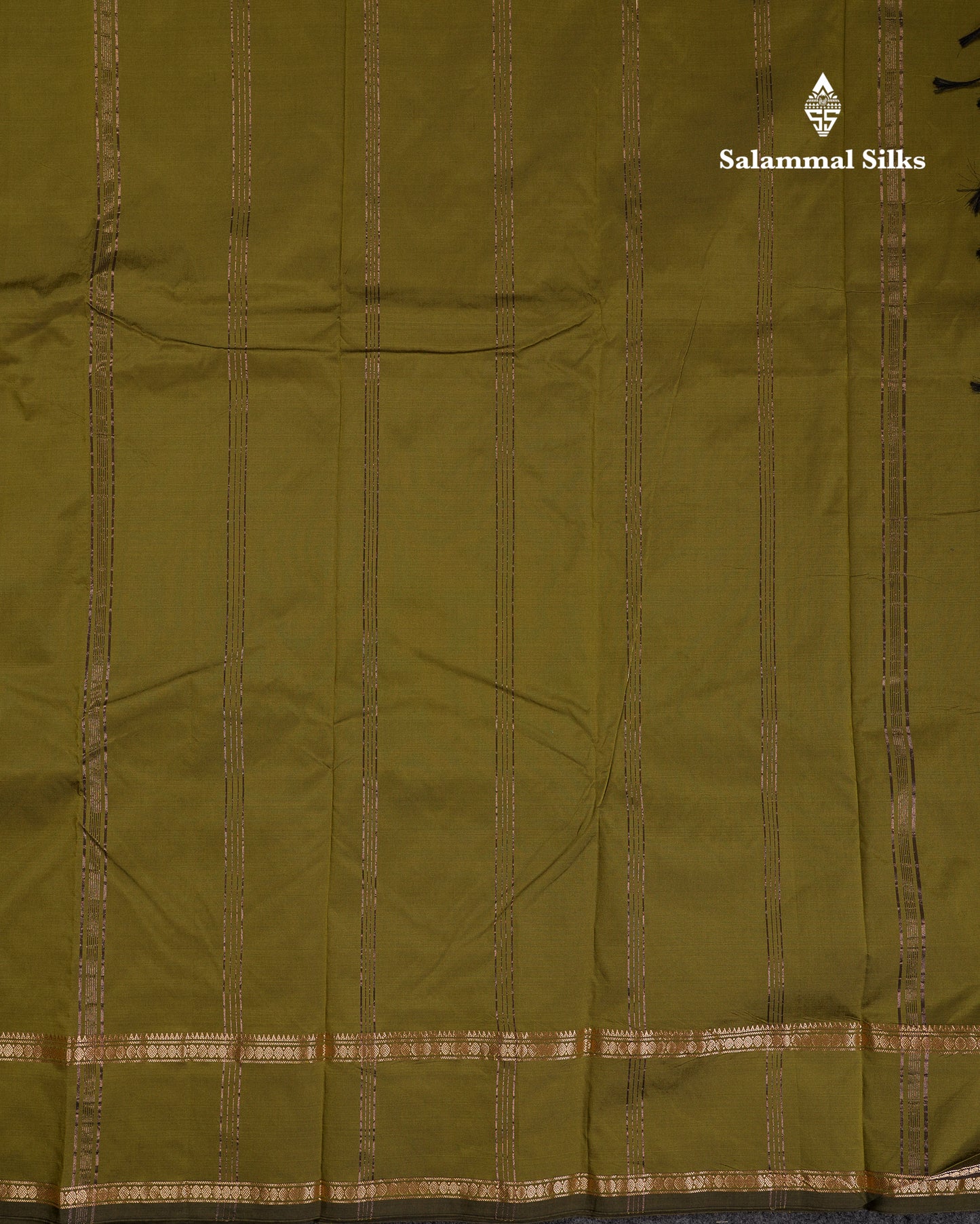 Beautiful Grey Semi Silk Saree With Tarditional Rettapet Border