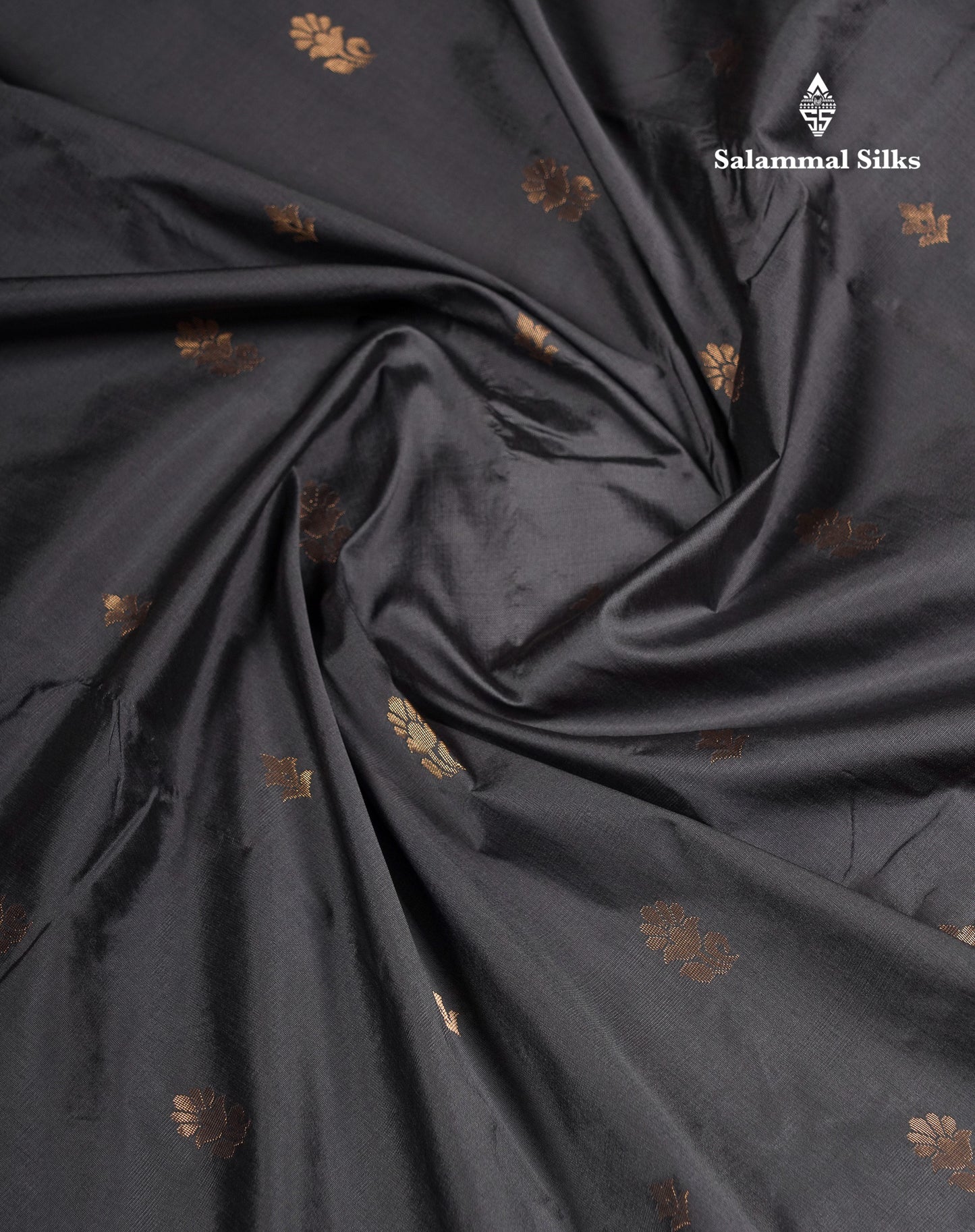 Beautiful Grey Semi Silk Saree With Tarditional Rettapet Border