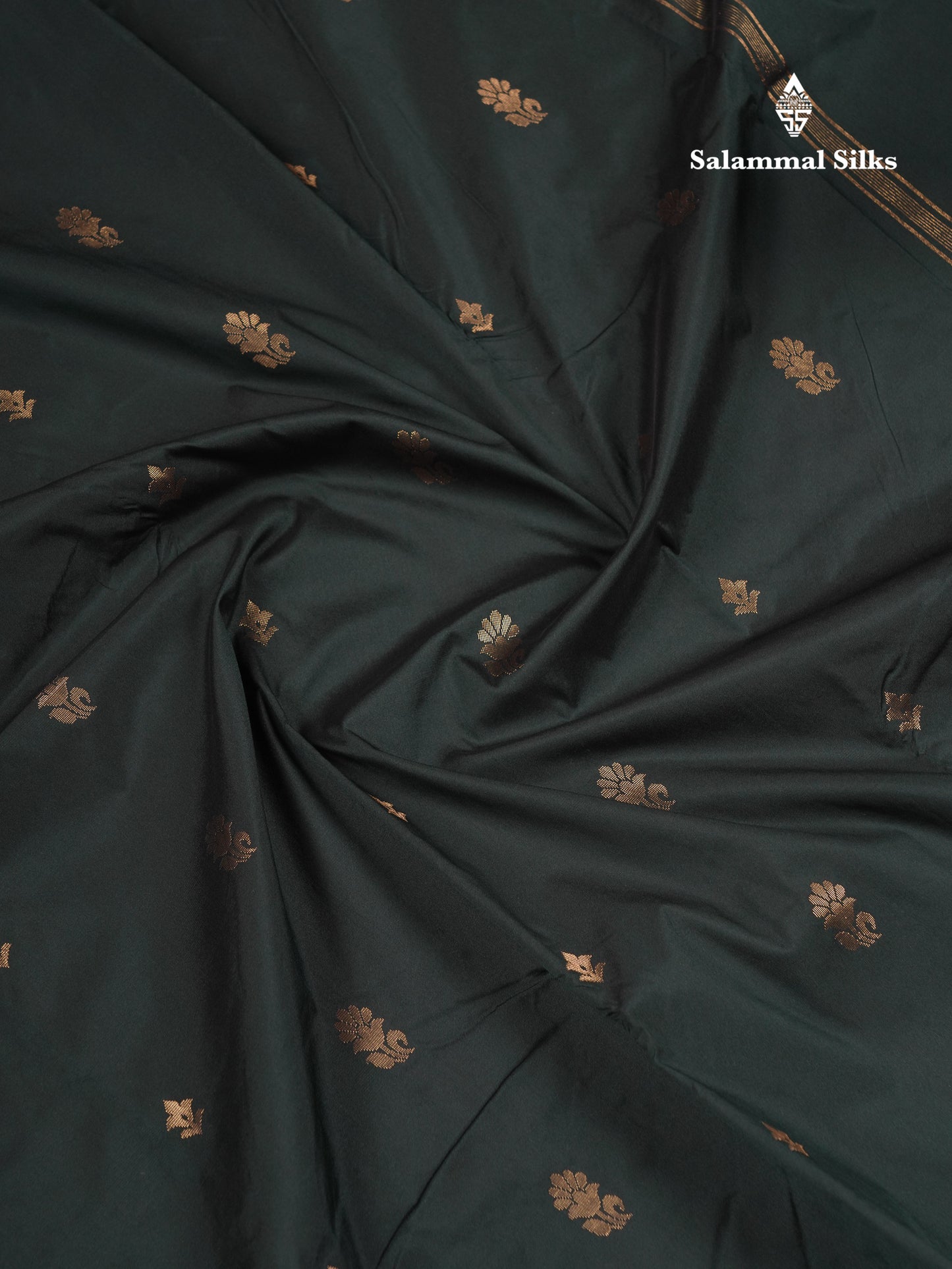 Beautiful Grey Semi Silk Saree With Tarditional Rettapet Border