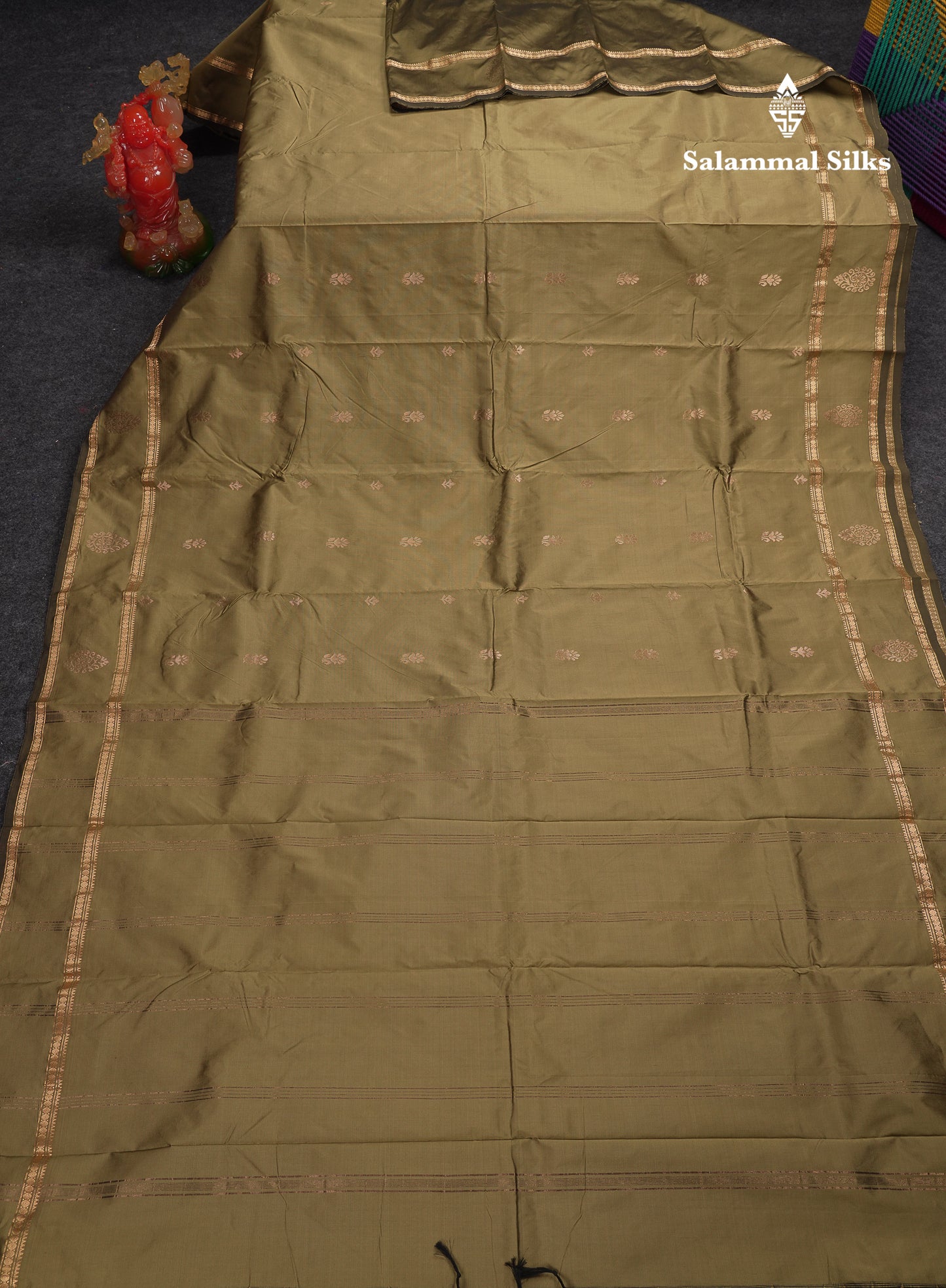 Beautiful Grey Semi Silk Saree With Tarditional Rettapet Border