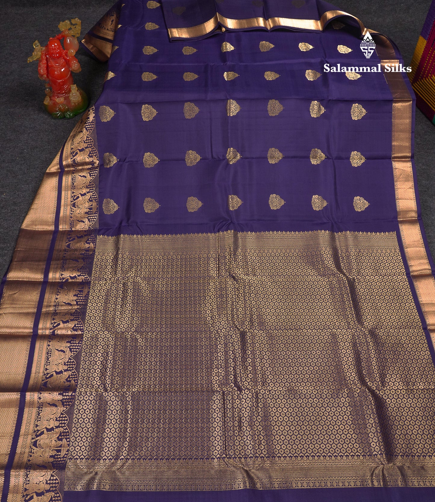 Beautiful Navy Blue Pure Kanjivaram Silk Saree With Traditional Evening Morning Pallaku Border