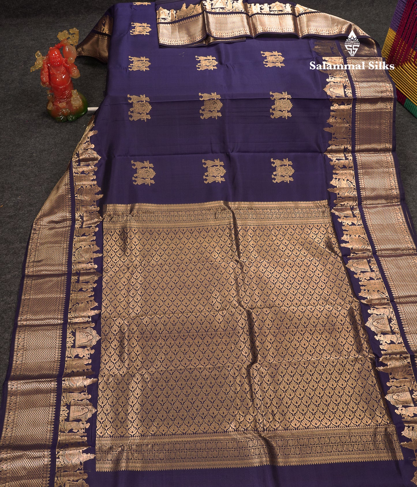 Beautiful Navy Blue Pure Kanjivaram Silk Saree With Traditional Pallaku Border