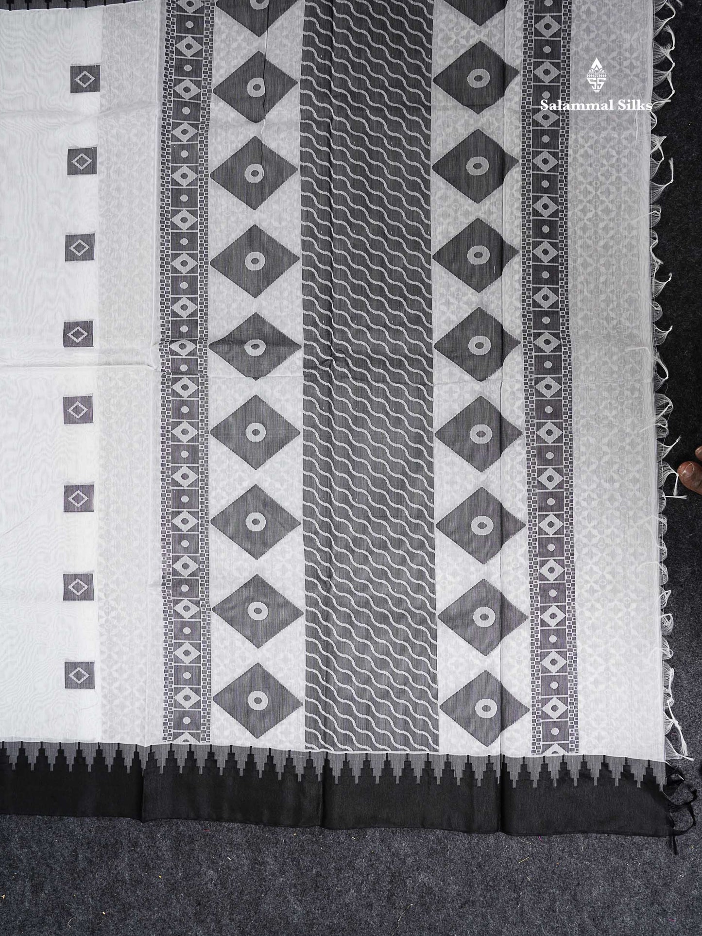 Kota Cotton Saree - White Thread Butta Along With Contrast Black Temple Border