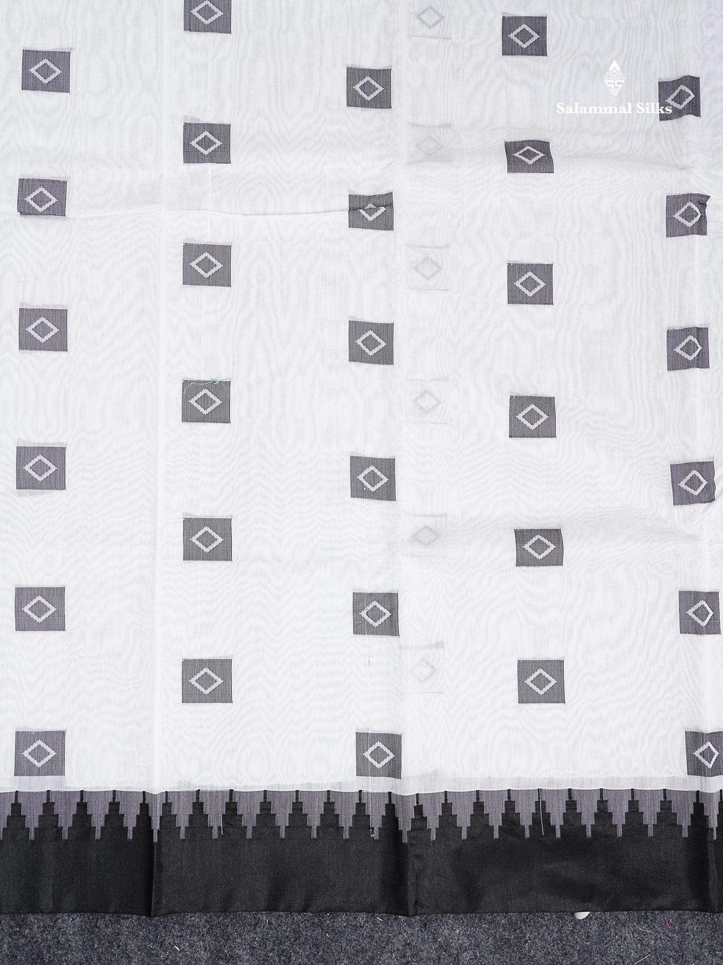 Kota Cotton Saree - White Thread Butta Along With Contrast Black Temple Border