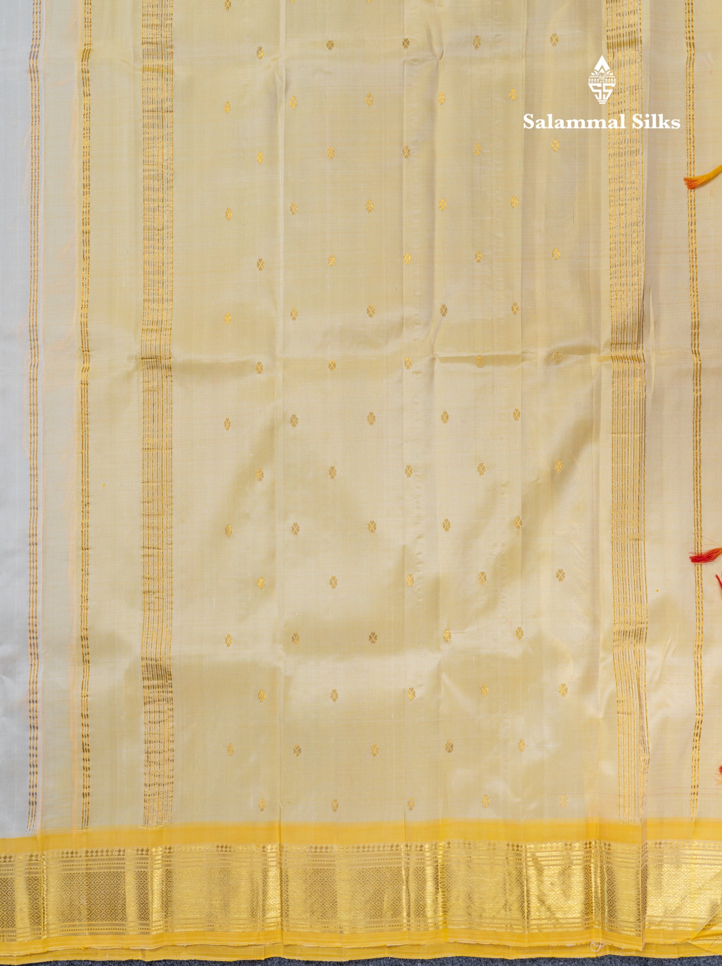 White Pure Kanjivaram Silk Saree With Contrast Light Yellow One Side Traditional Border