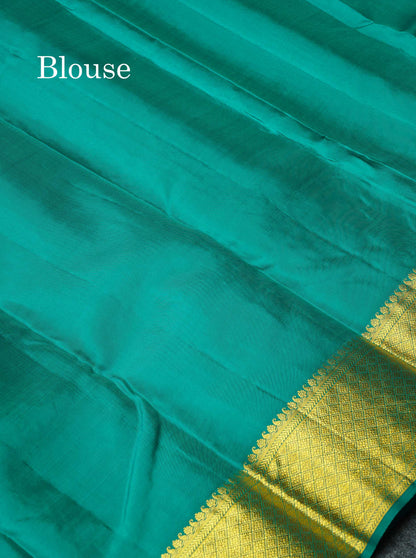 Beautiful Cream Sandal Bridal Pure Kanjivaram Silk Saree With Contrast Sapphire Green Traditional Border