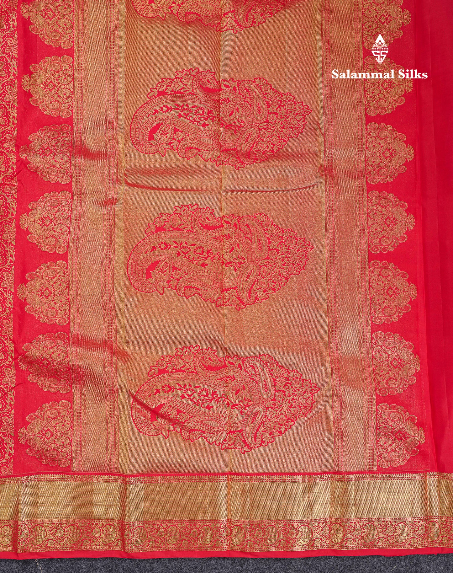 Beautiful Red Pure Kanjivaram Silk Saree With Traditional Border