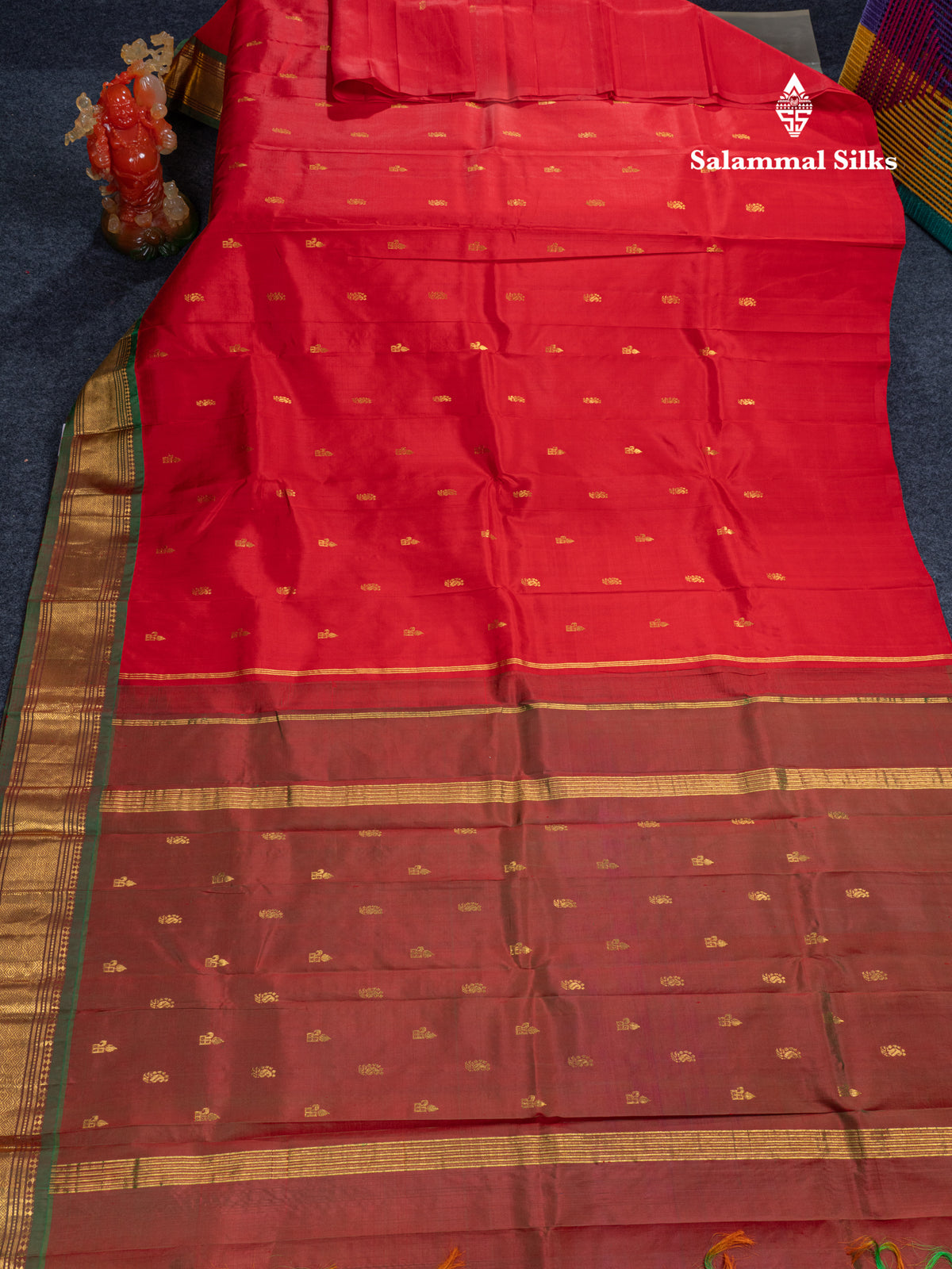 Chilly Red Pure Kanjivaram Silk Saree With Contrast Bottle Green One Side Traditional Border